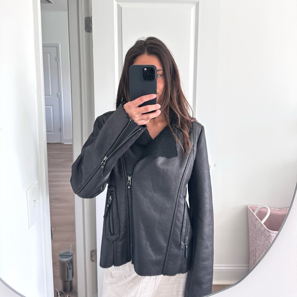 Max Studio Women's Faux Sherpa Leatherette Jacket, Black, Large